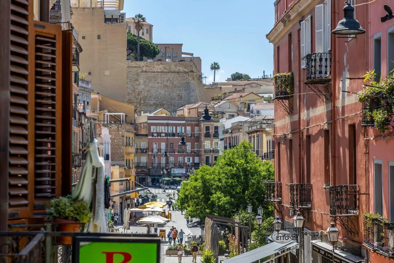 Apartman La Suite Cagliari - Cagliari Centro Olaszország